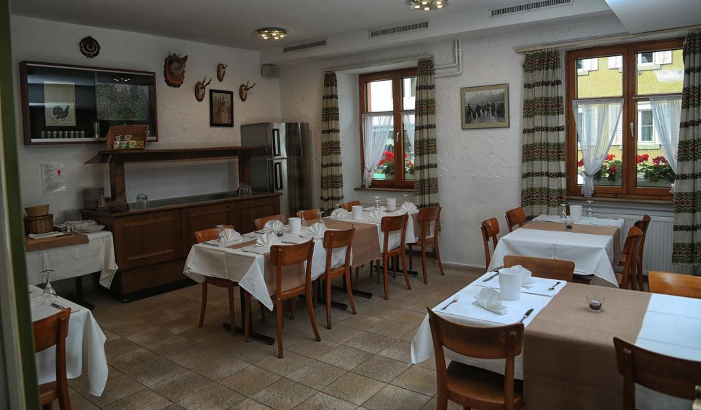 Gasthof Adler Frick Екстер'єр фото